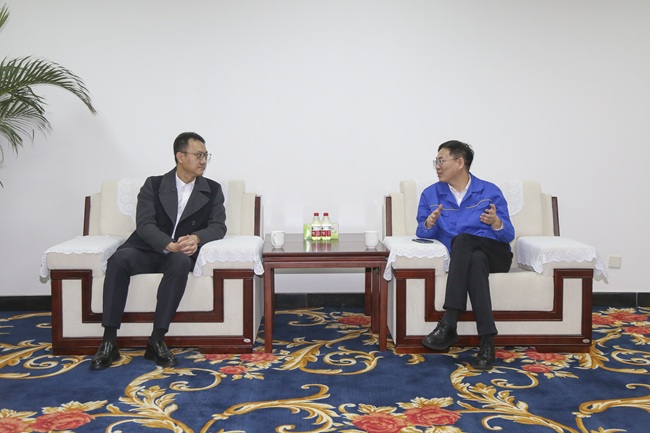 中國進(jìn)出口銀行河南省分行黨委委員、副行長陳卓一行 到萬基控股集團(tuán)調(diào)研